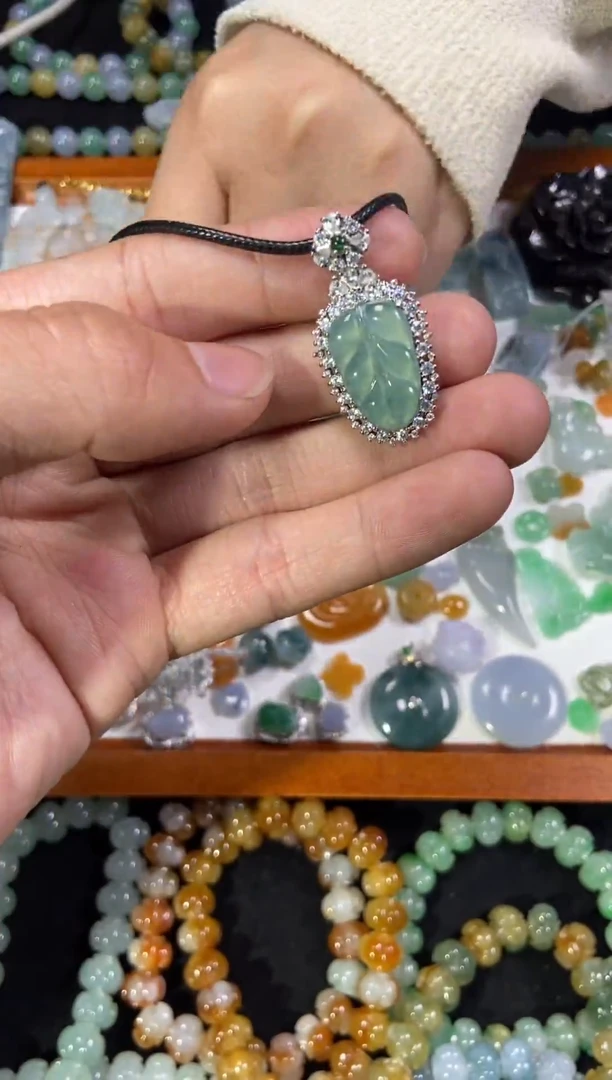 【闪购商品】翡翠颈饰未镶嵌【闪购商品】 天然翡翠