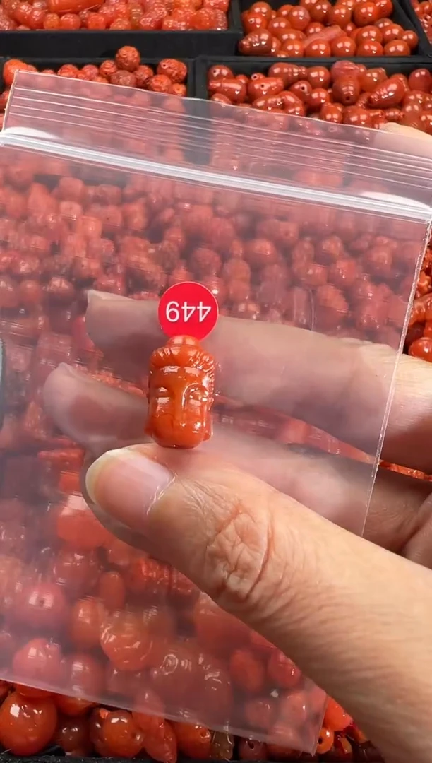 颈饰未镶嵌南红玛瑙1