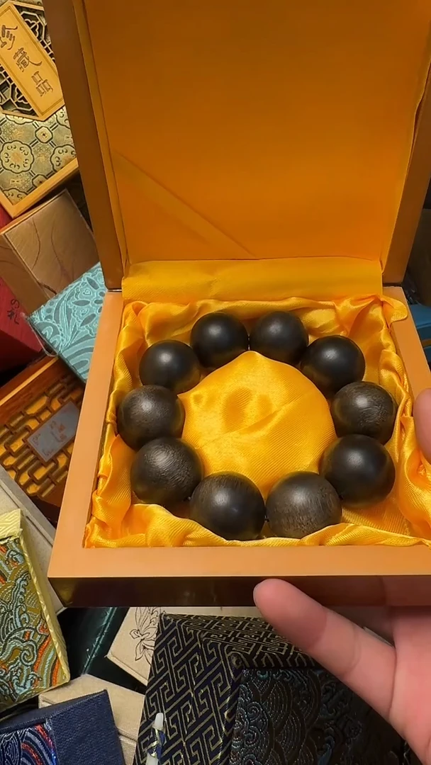 【闪购商品】沉香手把件————————