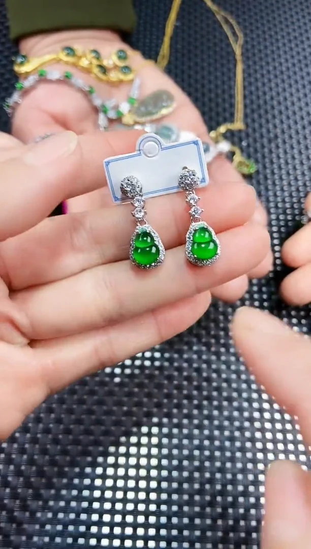 【闪购商品】翡翠耳饰未镶嵌11111111