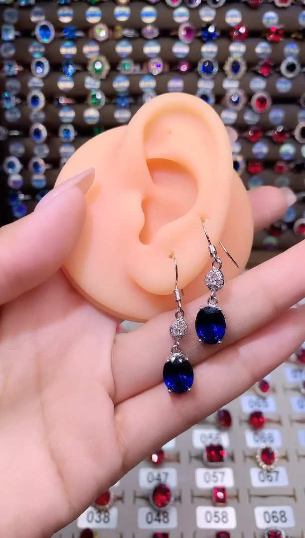 蓝宝石耳饰银S925镶嵌银色810