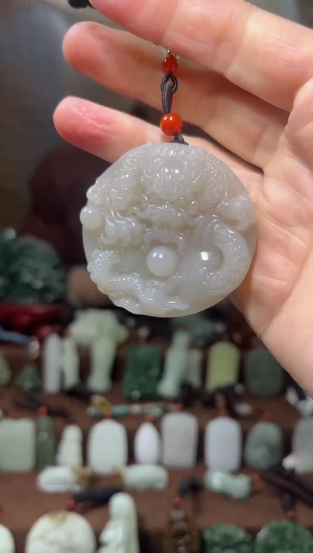 颈饰未镶嵌和田玉·