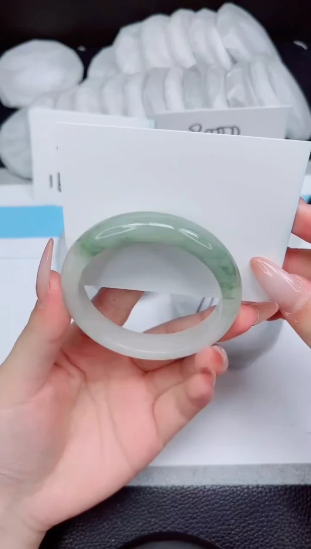 石英质玉手镯未镶嵌75-58.4