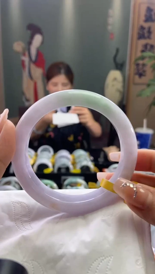翡翠手镯未镶嵌圈口x60-61