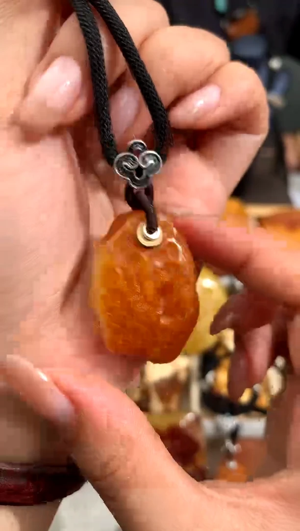 【闪购商品】琥珀裸石未镶嵌似玉