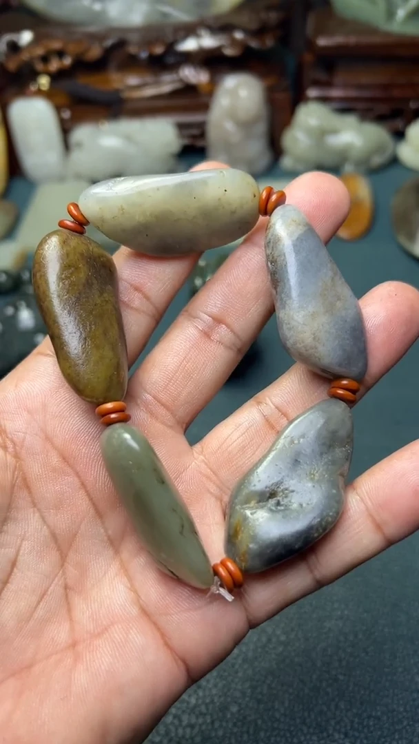 未镶嵌和田玉把件-