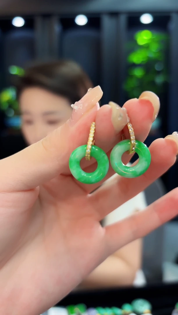 翡翠未镶嵌耳饰 含小耳包/多样性发货/一对