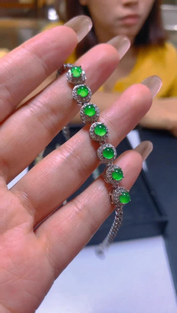 未镶嵌手链翡翠多样性发一