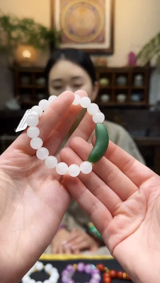 未镶嵌手链和田玉手链