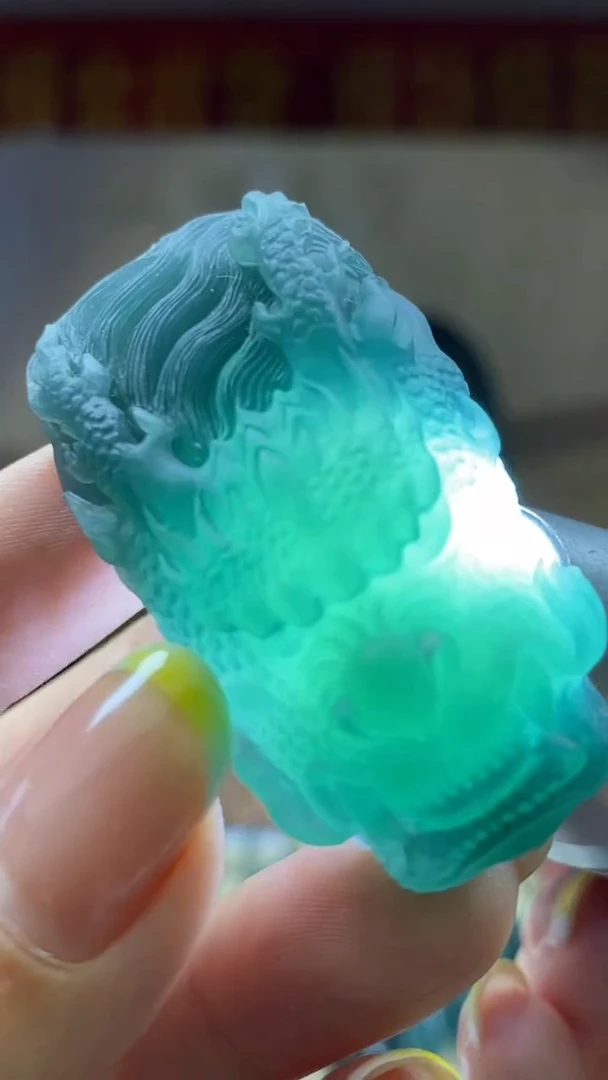 颈饰未镶嵌翡翠张*?********3