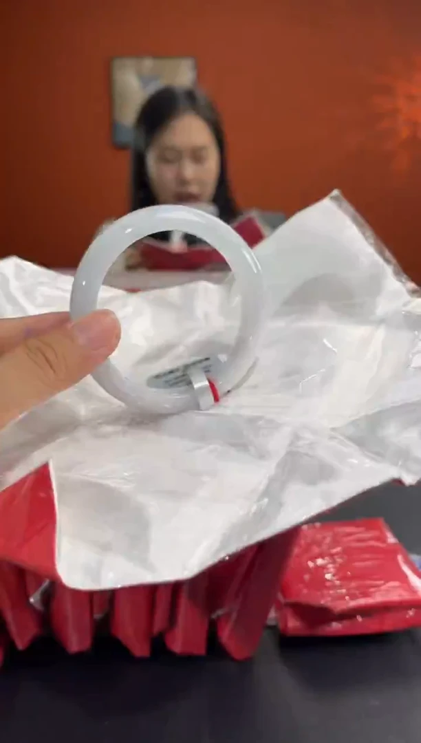 未镶嵌手镯翡翠2