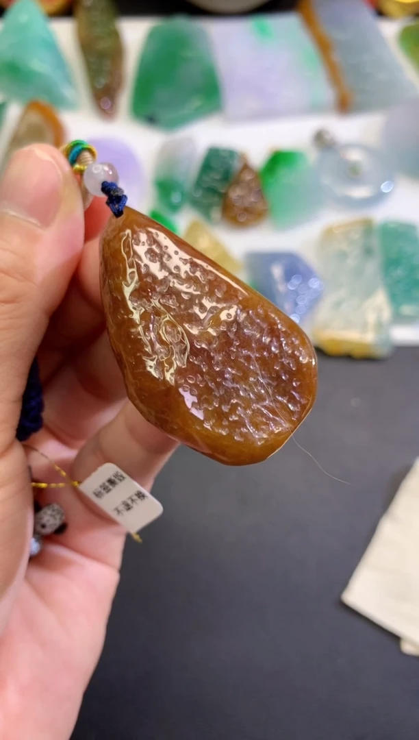 翡翠未镶嵌颈饰67