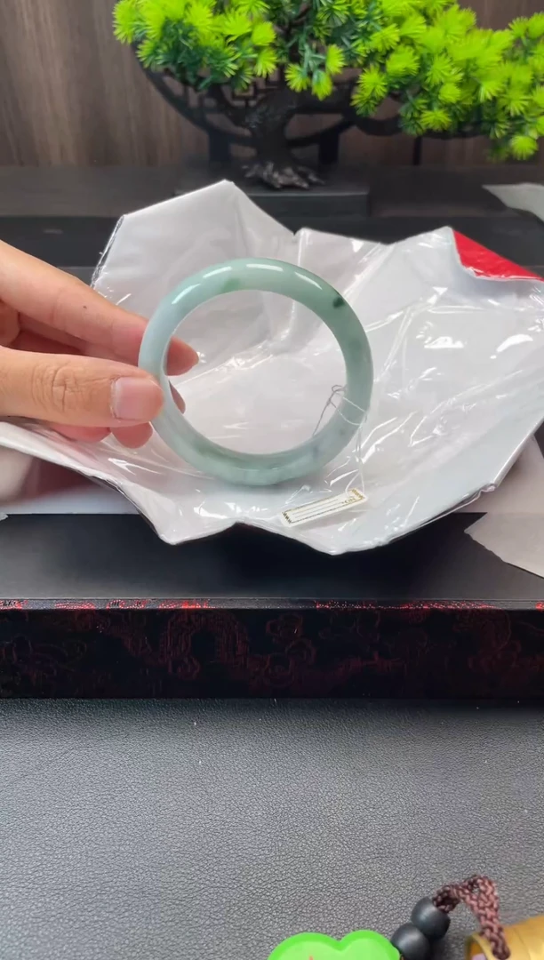 未镶嵌手镯翡翠1989