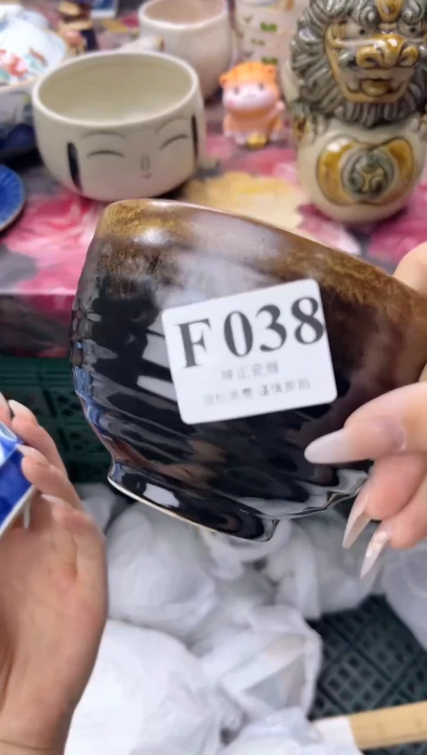 瓷片嫣****?   F038