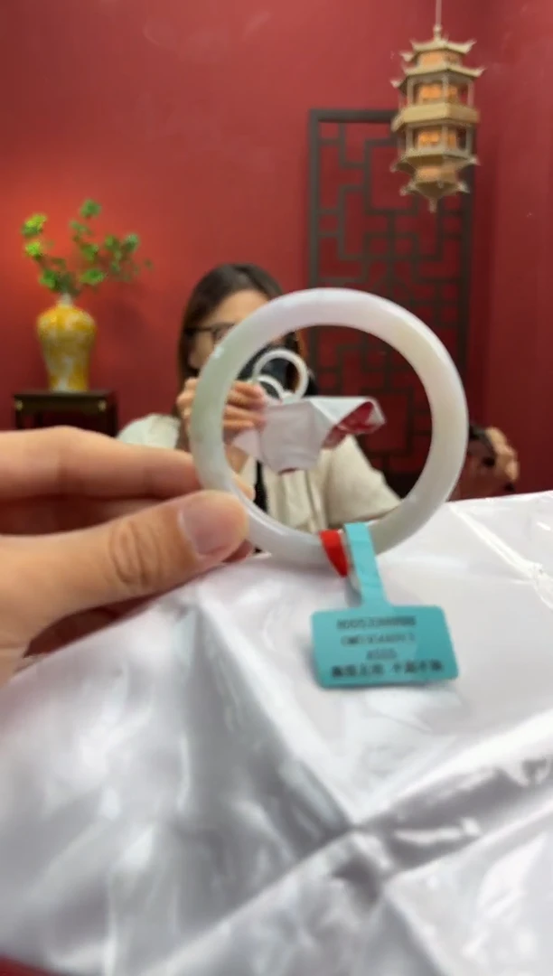 未镶嵌手镯（圆镯）翡翠翡翠手镯7