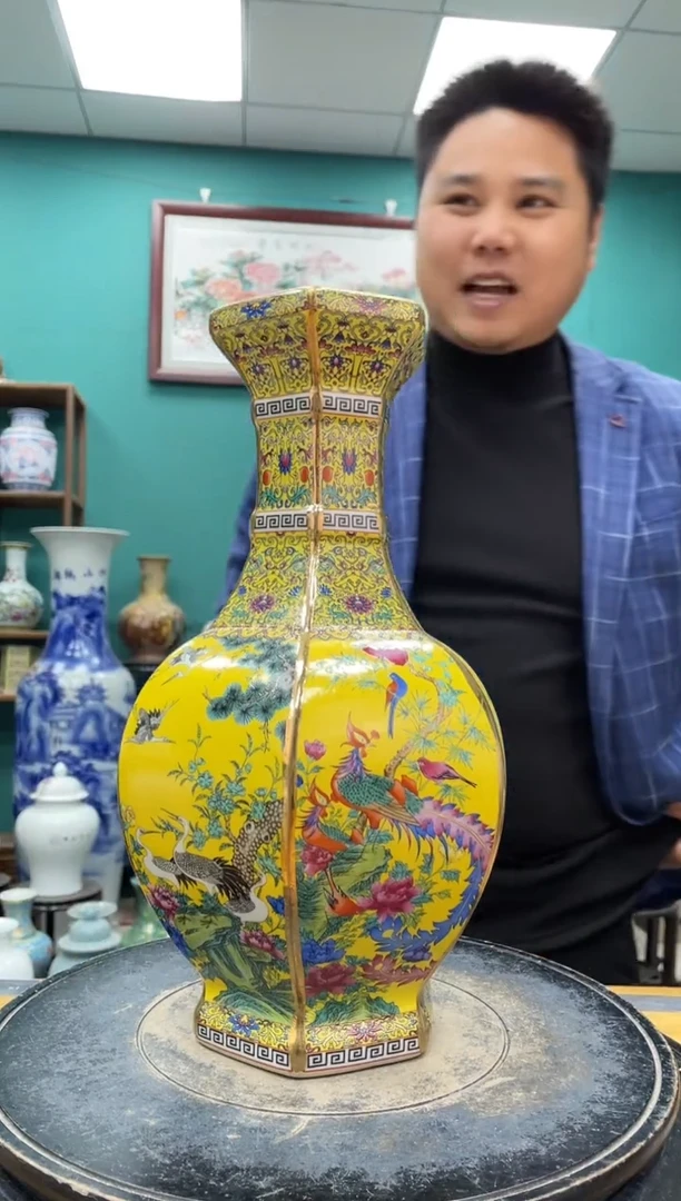 摆件中号六方黄珐琅陶瓷