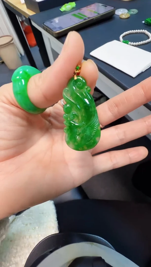 吊坠(不含链)18K金镶嵌翡翠2800