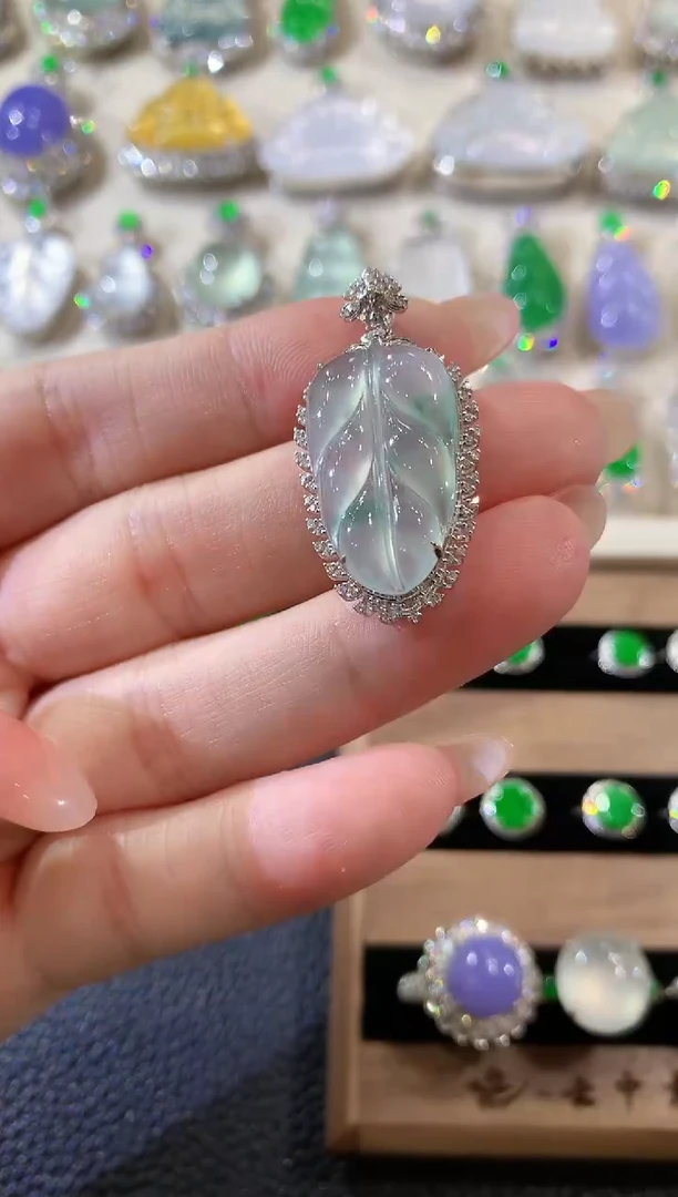 吊坠(不含链)18K金镶嵌翡翠A16