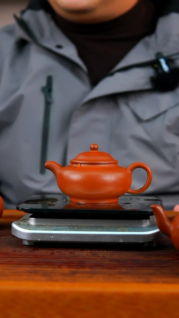 茶壶紫砂朱泥扁灯壶110CC