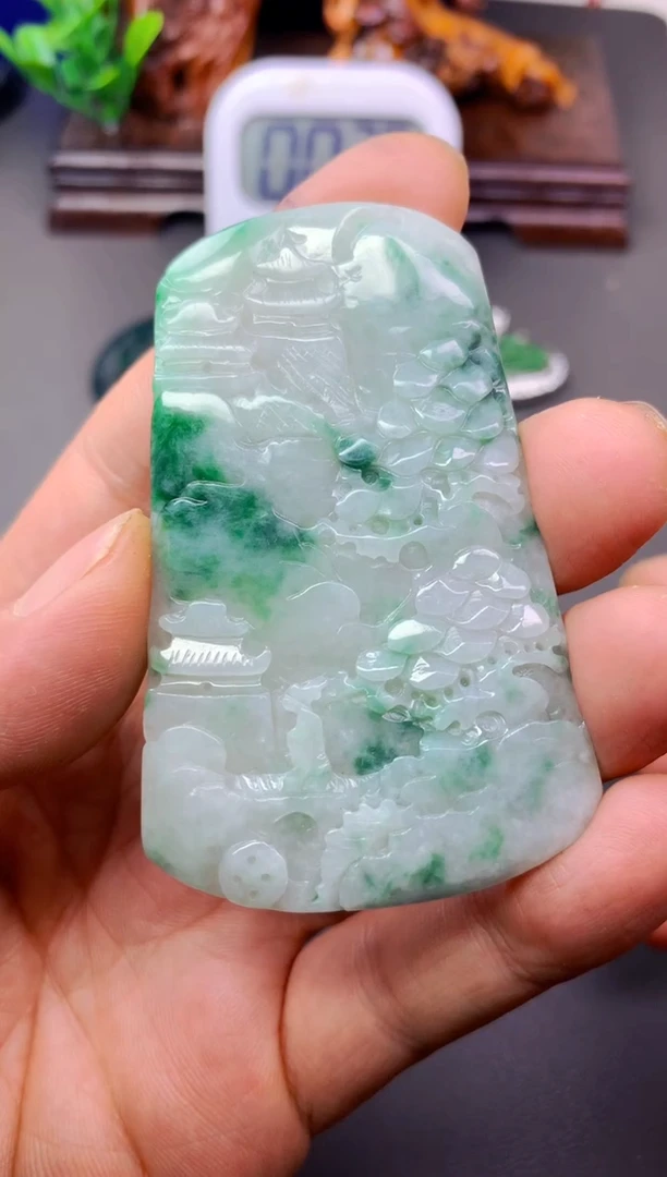 颈饰未镶嵌翡翠山水