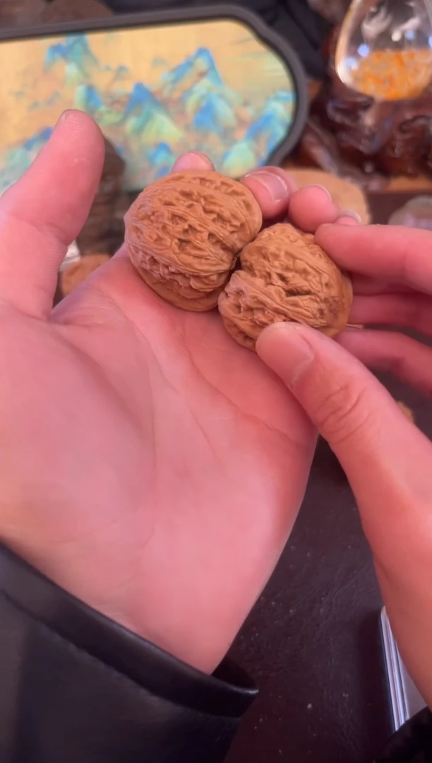 吊坠文玩核桃密纹39尺