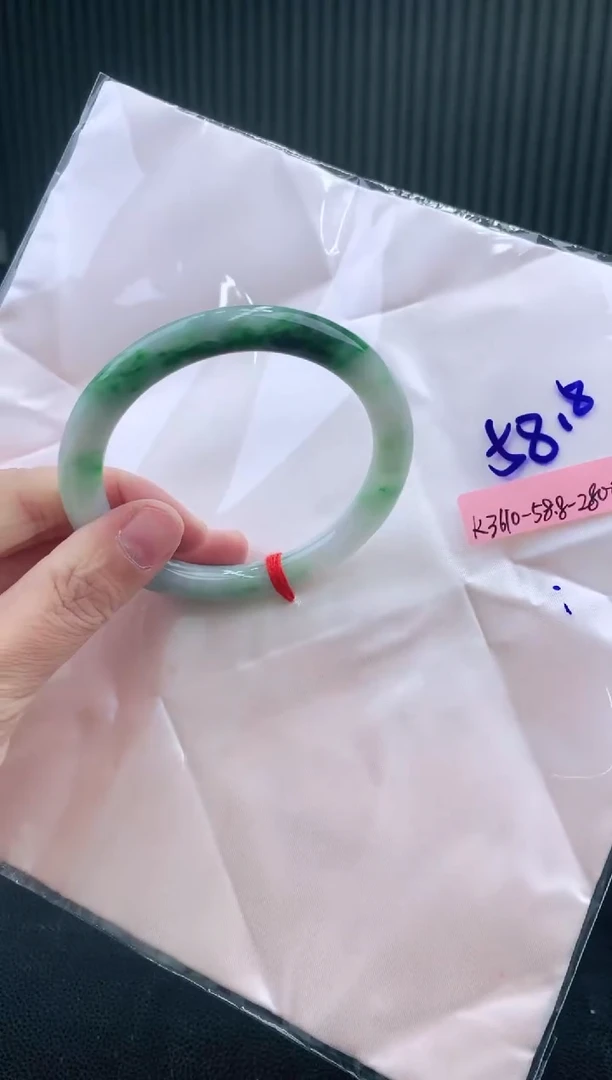 未镶嵌手镯翡翠111