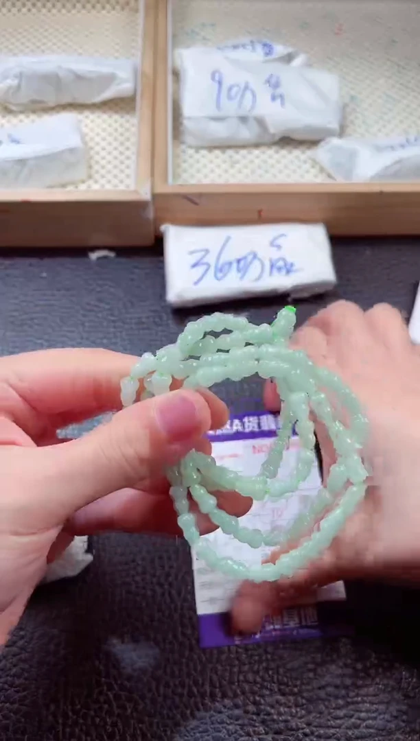 翡翠未镶嵌颈饰00000848