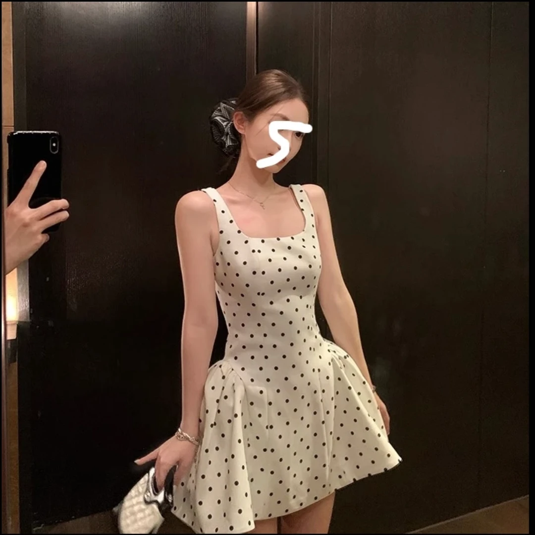 波点裙白色吊带法式宴会蓬蓬连衣裙新款夏季方领高腰洋气千金