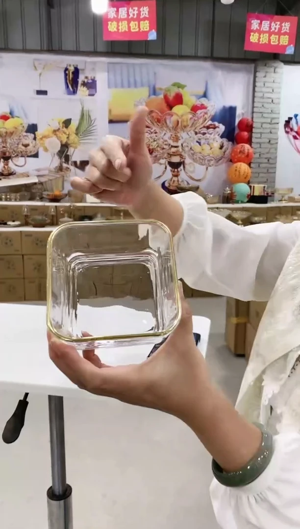 玻璃描金四方干果碗一个