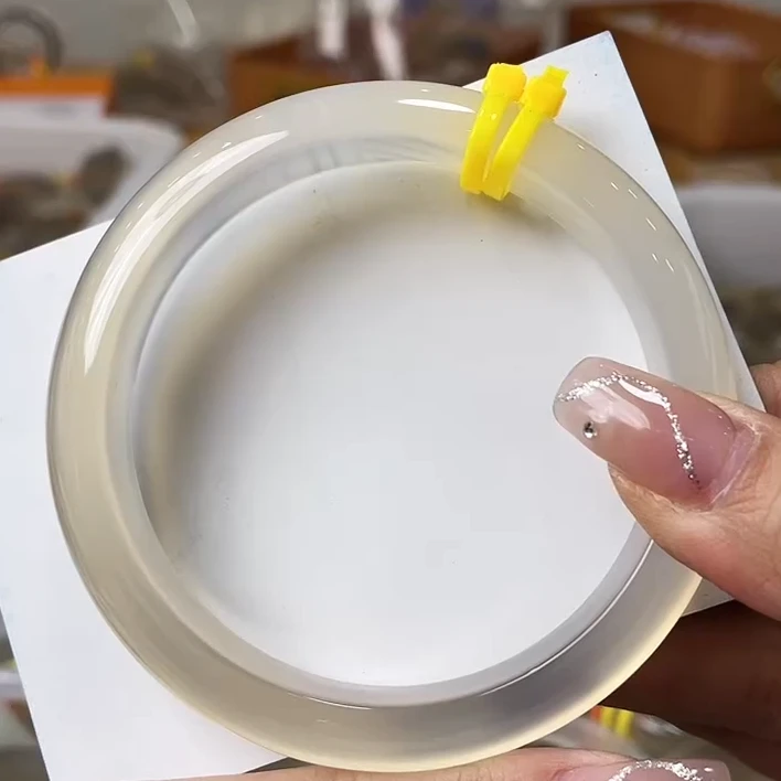 高冰天然玛瑙冰种玉髓手镯