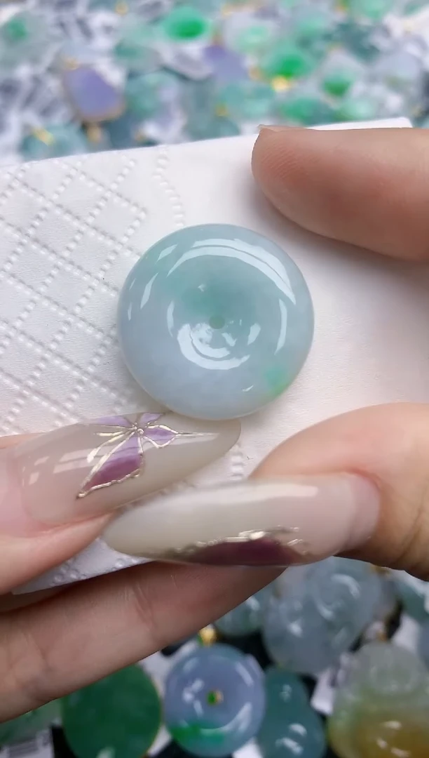 翡翠挂件未镶嵌天然翡翠A货