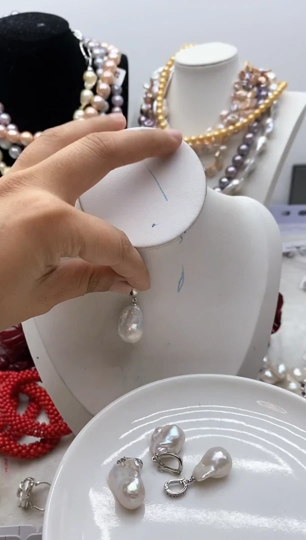 【闪购商品】淡水珍珠颈饰钛钢21