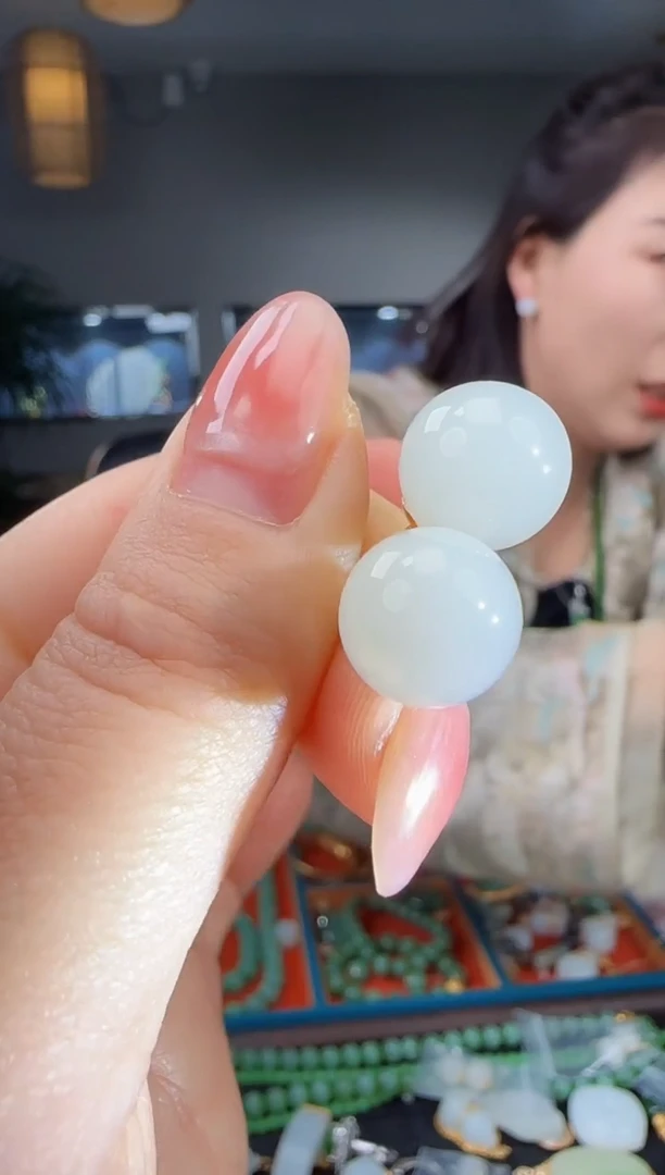 银S925镶嵌和田玉耳饰1