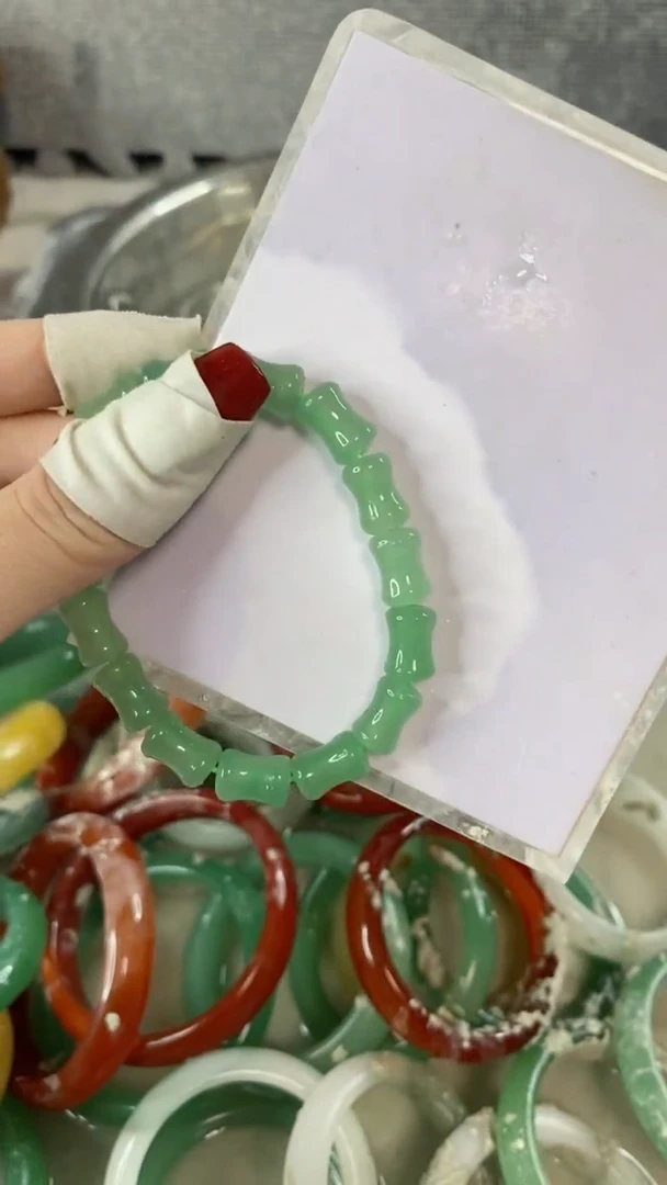 【闪购商品】石英质玉手镯未镶嵌竹节单圈