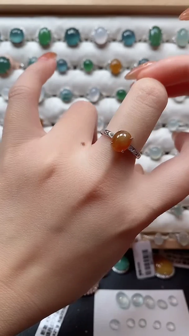 【闪购商品】翡翠戒指银S925镶嵌一物一证一礼盒