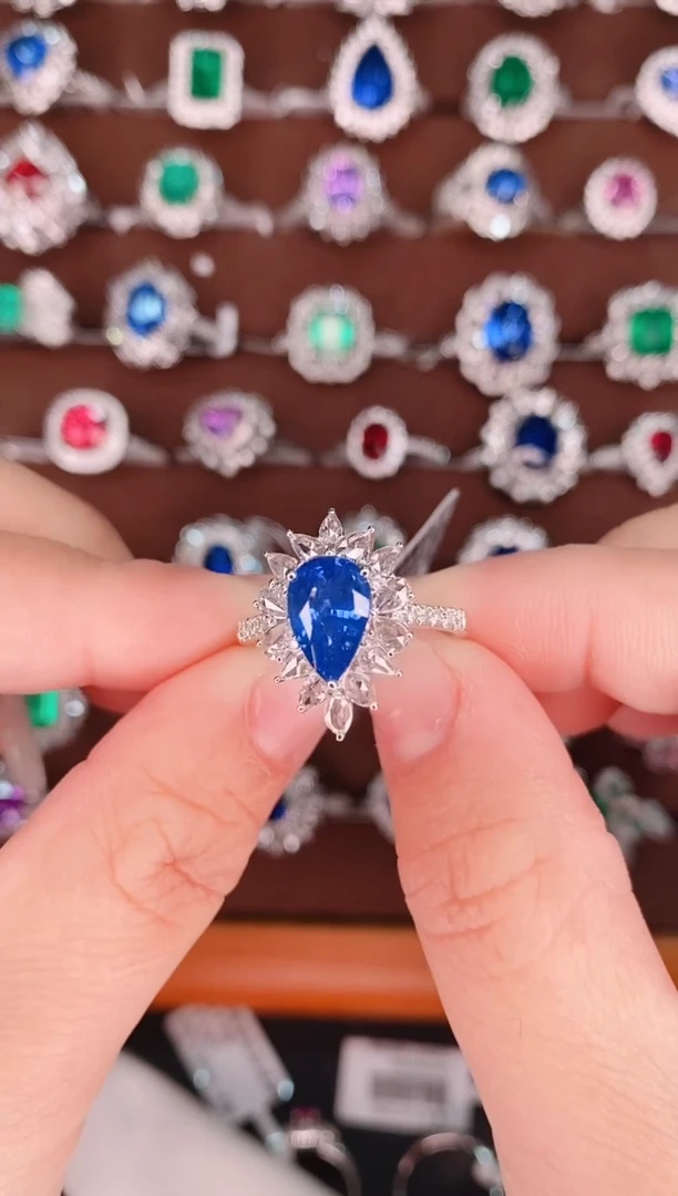 【闪购商品】蓝宝石18K金戒指18K金镶嵌2.05克拉