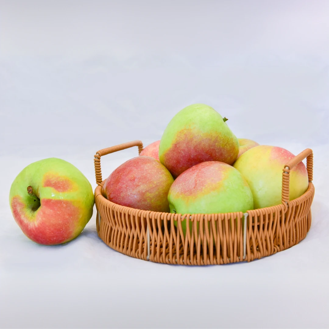 红锦硕 三观农场【生态原产地】，华硕富硒苹果【绿色食品】，脆甜，多汁