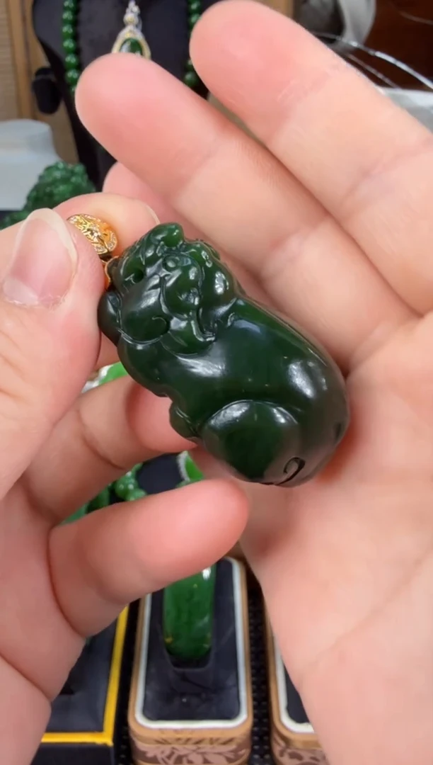 【闪购商品】和田玉（碧玉）吊坠(赠链)18K金镶嵌 