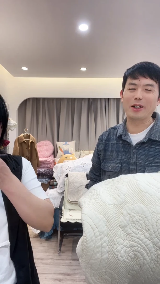 棉棉幸**生D11 发一个   微瑕240*270