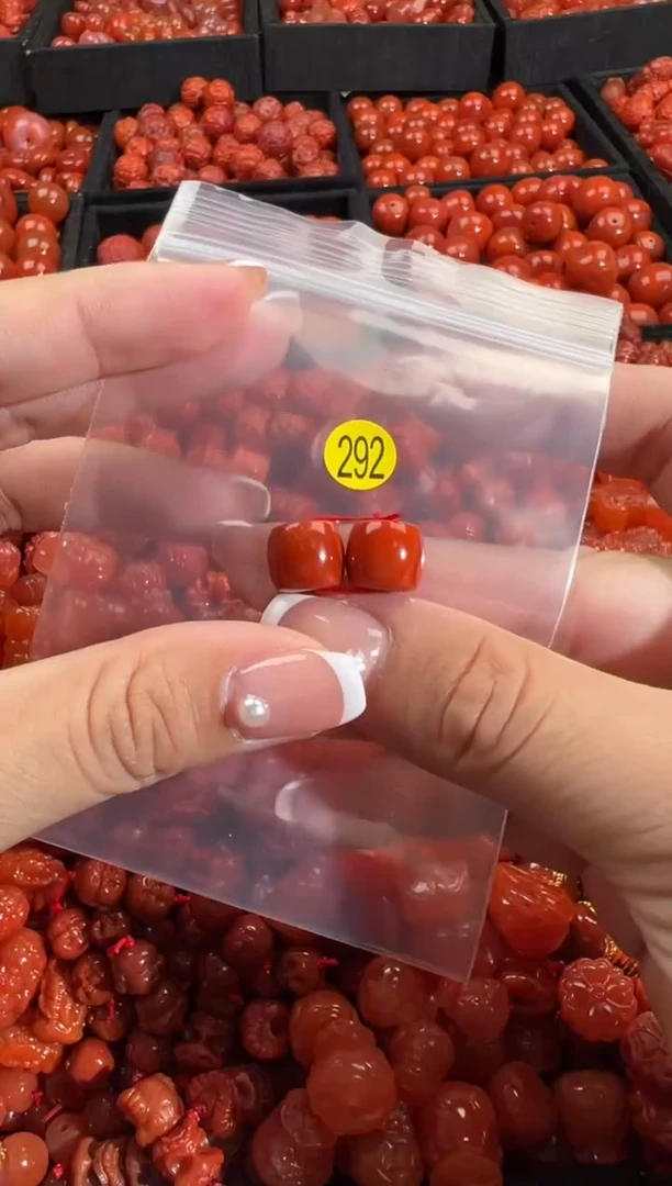 颈饰未镶嵌南红玛瑙2