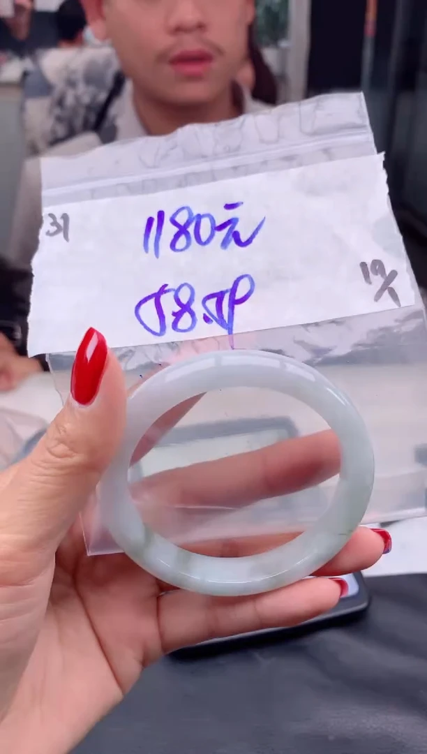 【闪购商品】定制翡翠未镶嵌31毛货需精细抛光手镯多样性拍一发一