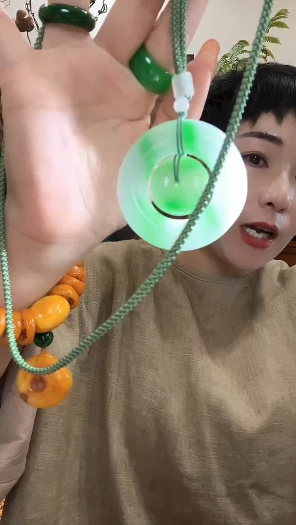 吊坠(赠链)未镶嵌翡翠726