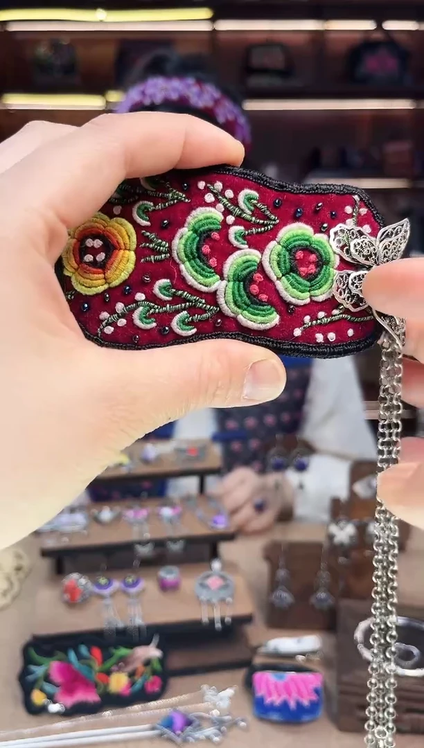 【闪购商品】织绣1673黔东南苗族刺绣