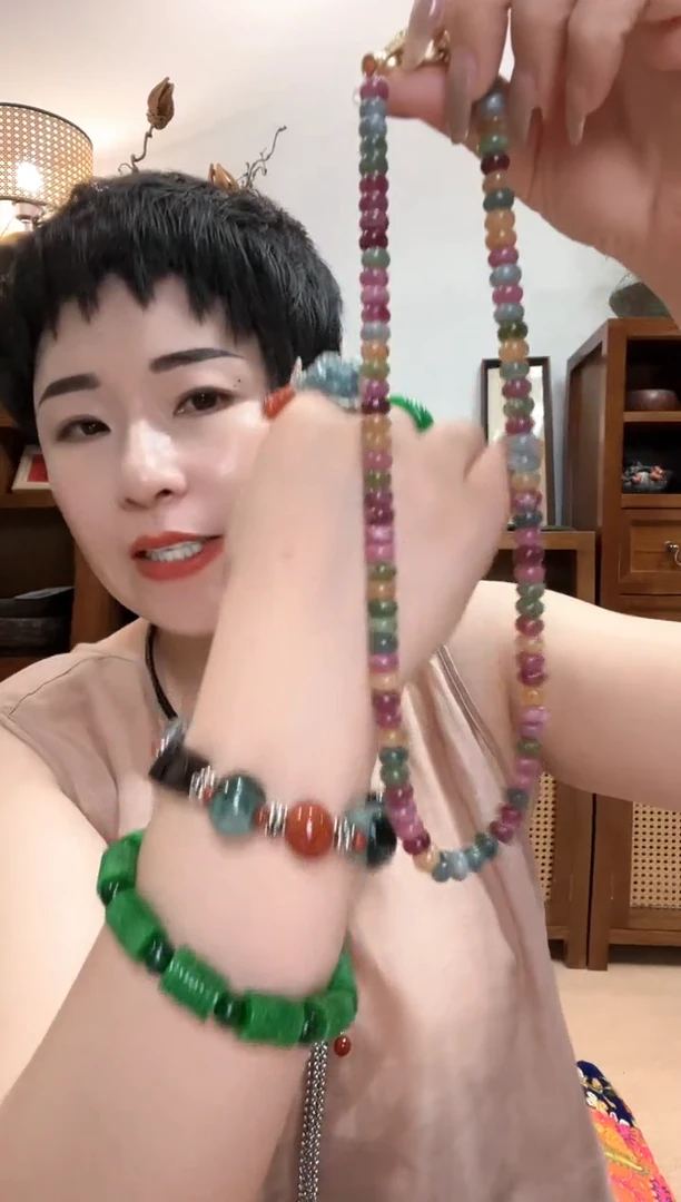 翡翠未镶嵌颈饰063