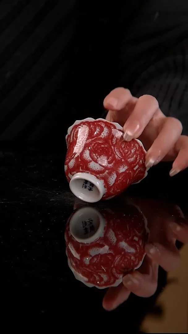 刻画堂釉里红玫瑰花花口铃铛杯