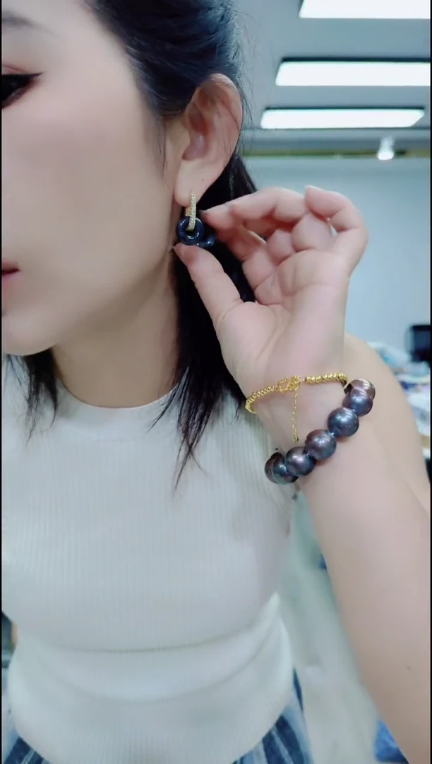 翡翠未镶嵌颈饰0222翡翠圈圈一个