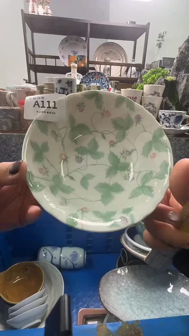 瓷片y****?千瓷百陶 默认微瑕A111