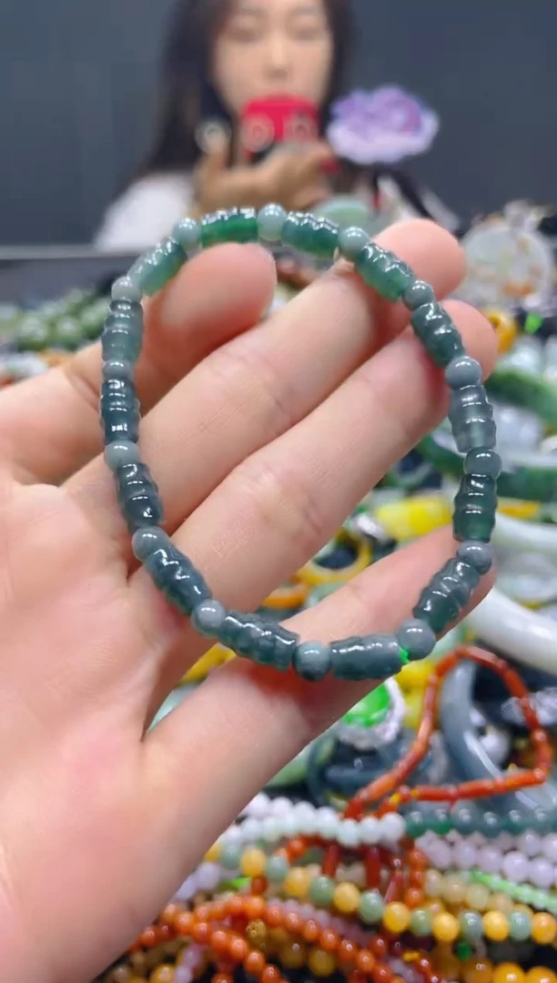颈饰未镶嵌翡翠5MM/Z/翡翠A货，一件也是批发价