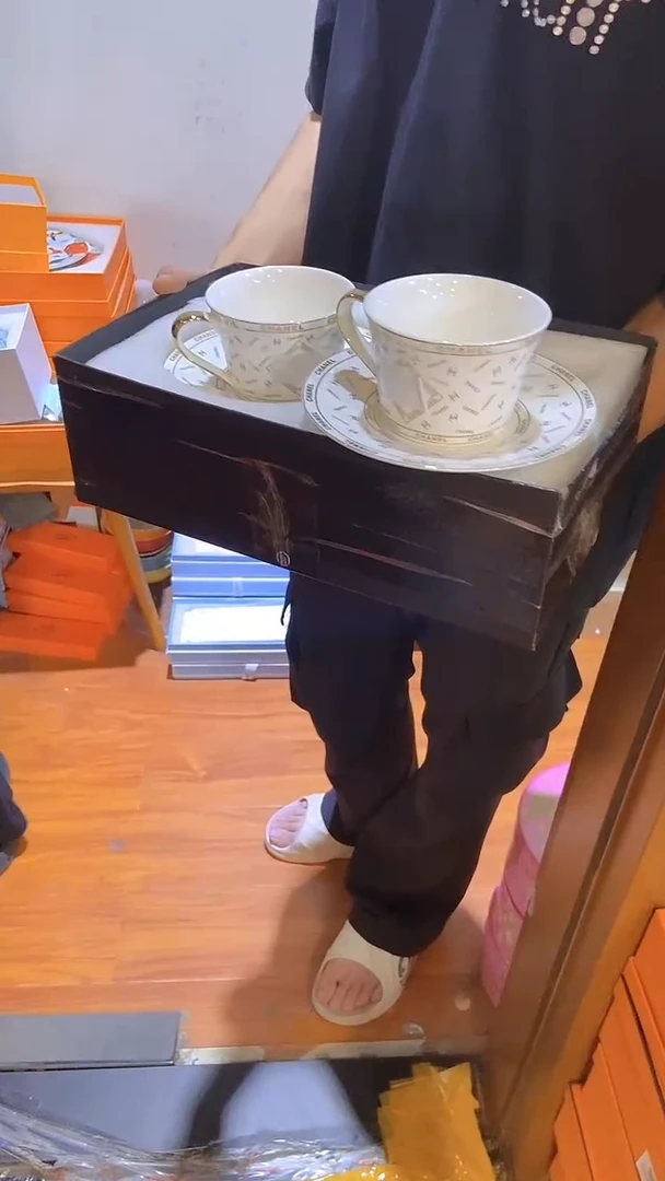 杯鸿辉家品牌瓷器，京东包邮！