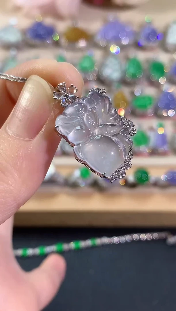 吊坠(不含链)18K金镶嵌翡翠冬日珠宝E124